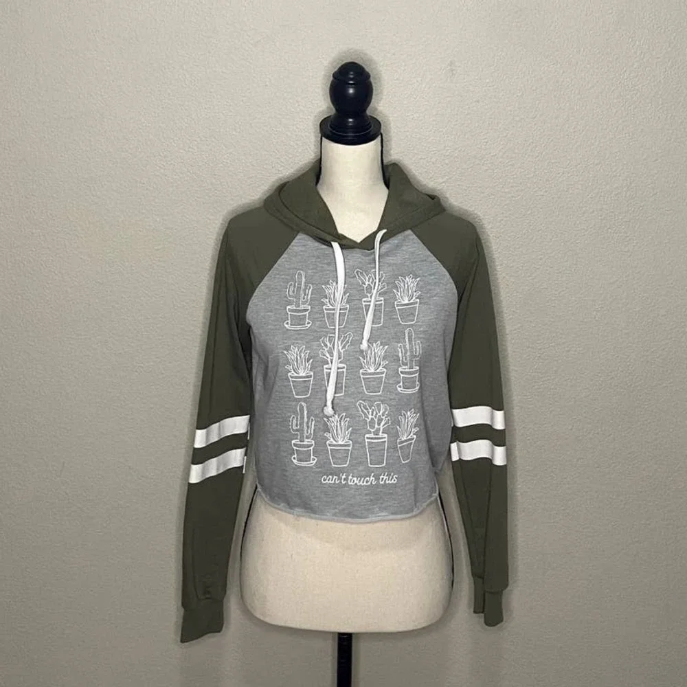 Hoodie‎ Sweater Womens Small Gray Green Cactus Graphic Cropped University Stripe